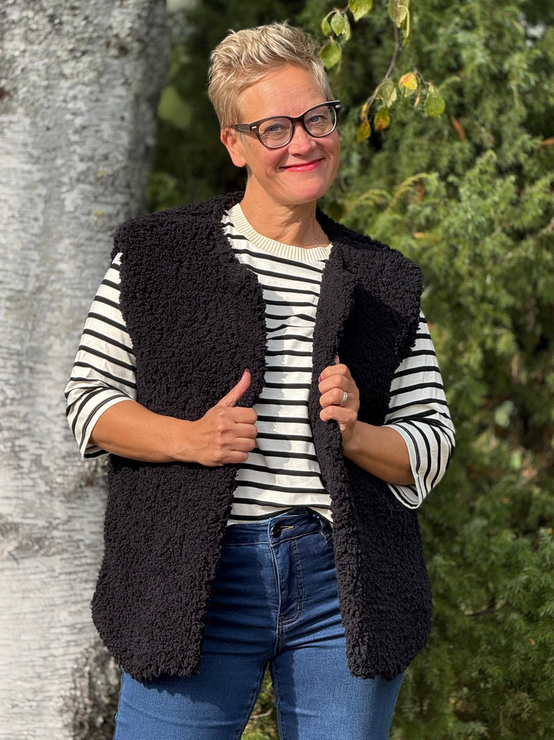 Karvaliivi Black