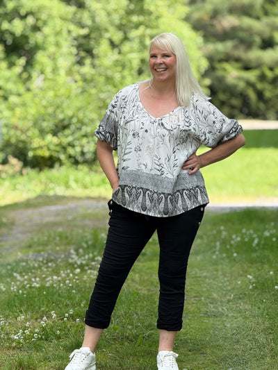 Jeggins Button