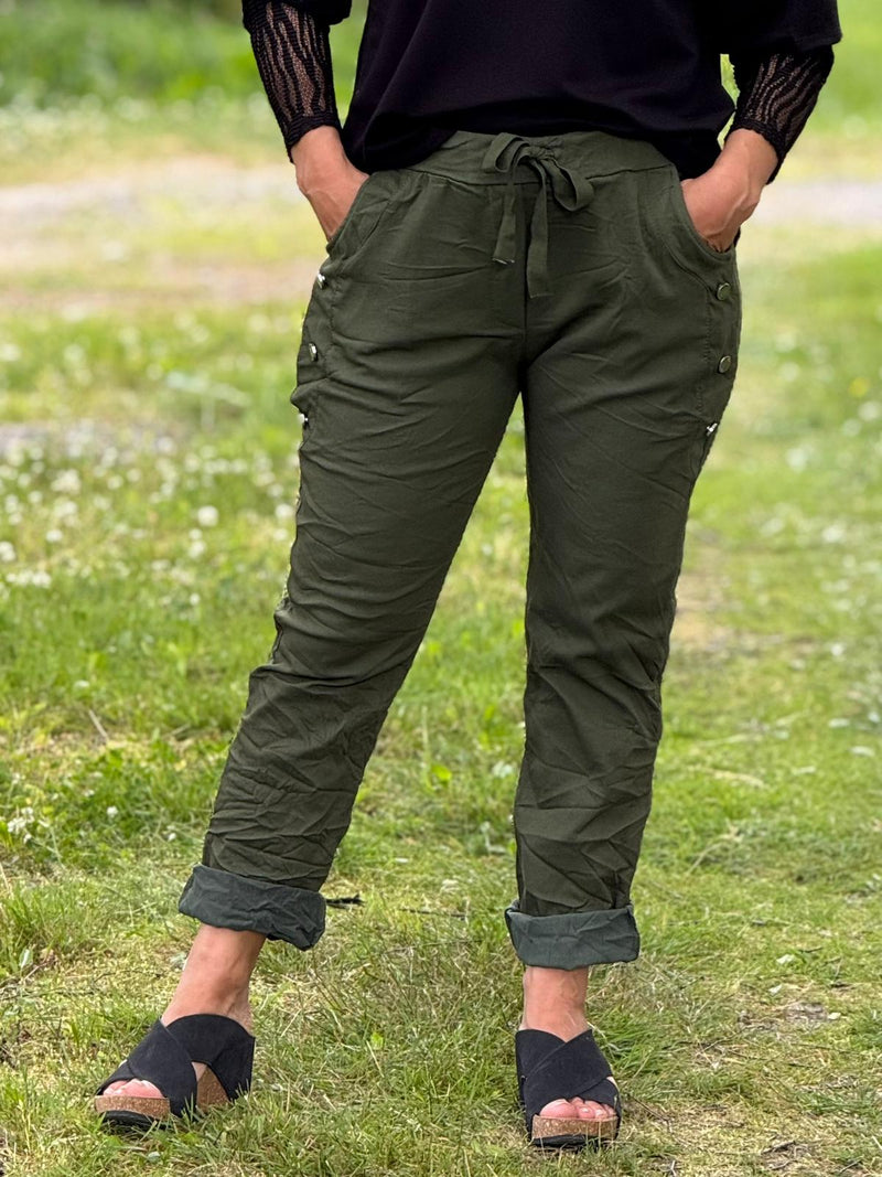 Jeggins Button