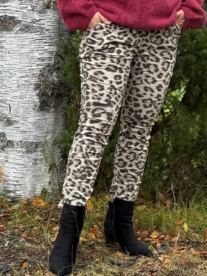 Marta du Chateau Jeggins Willow