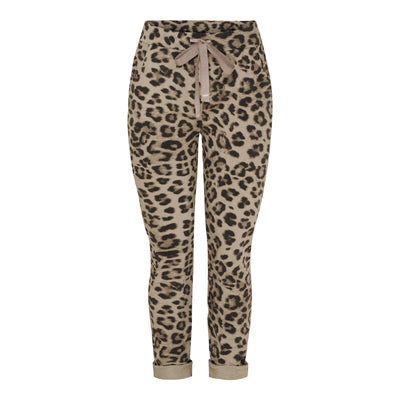 Marta du Chateau Jeggins Willow