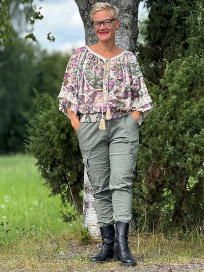 Fiini Fröökynä Reisitaskuhousu Sande