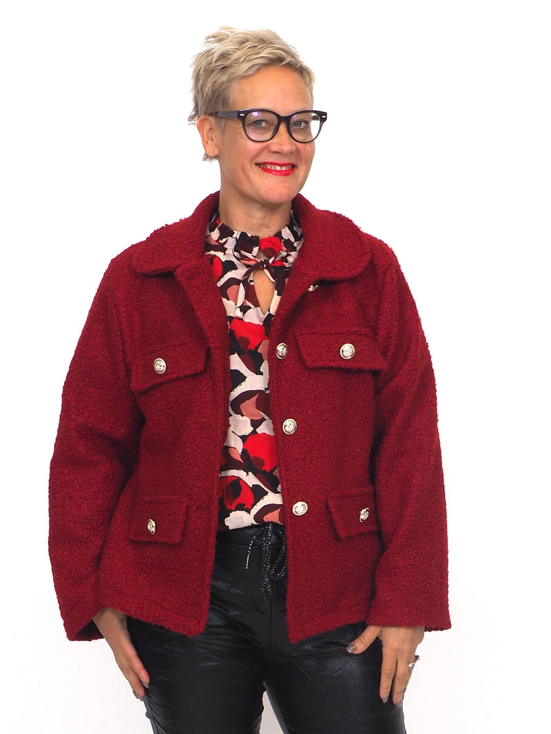 Lyhyt Jakku Napeilla Tummanpunainen