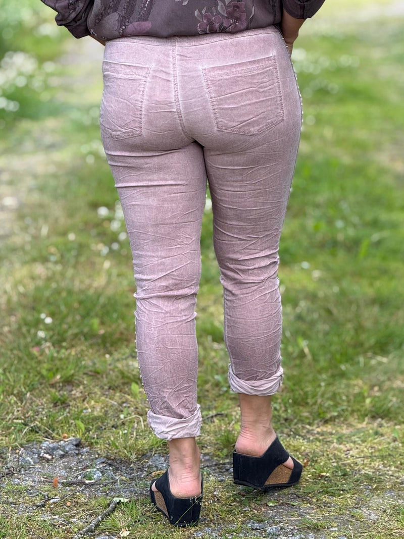 Jeggins Rosaside