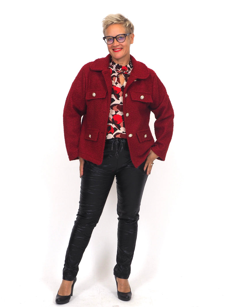 Lyhyt Jakku Napeilla Tummanpunainen